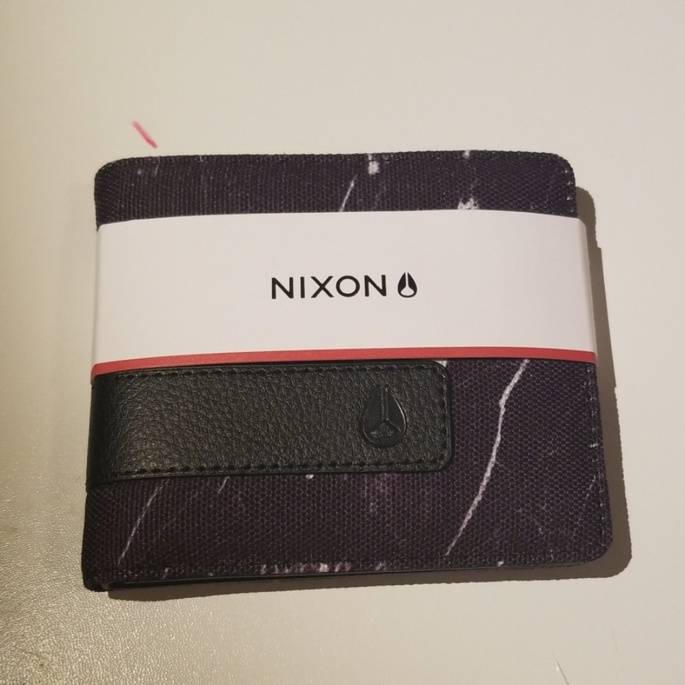 New Nixon wallet